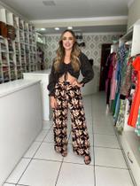 Conjunto croped e pantalona Conjunto croped e pantalona