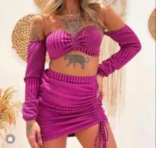Conjunto croped rose canelado, tamanho único. Conjunto croped rose canelado, tamanho único.