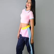 Conjunto Cropped BABE e Calça Tricolor Azul Amarela e Rosa Gringa Conjunto Cropped BABE e Calça Tricolor Azul Amarela e Rosa Gringa