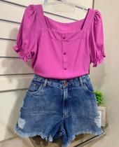 Conjunto Cropped e shorts jeans