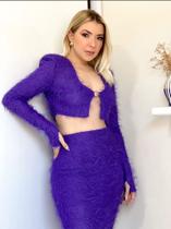 Conjunto cropped m/longa com saia