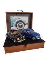 Conjunto de 02 miniaturas de VW Fusca 1967