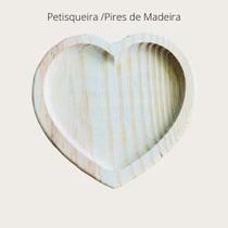 Conjunto de 02 Petisqueira/Pires de Madeira Coração