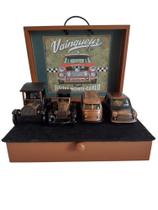 Conjunto de 04 miniaturas de veículos com Mini Cooper Conjunto de 04 miniaturas de veículos com Mini Cooper