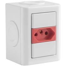 Conjunto De 1 Tomada 2p+t Tramontina Lizflex Vermelho 20 A 250 V Com Acabamento Brilhante E Design Conjunto De 1 Tomada 2p+t Tramontina Lizflex Vermelho 20 A 250 V Com Acabamento Brilhante E Design