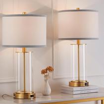 Conjunto de 2 candeeiros de mesa de vidro Kyrid de 23,5 polegadas para quarto com acabamento em latão antigo, conjunto de lâmpadas de vidro dourado com portas USB e tomadas AC (lâmpadas incluídas) Conjunto de 2 candeeiros de mesa de vidro Kyrid de 23,5 polegadas para quarto com acabamento em latão antigo, conjunto de lâmpadas de vidro dourado com portas USB e tomadas AC (lâmpadas incluídas)