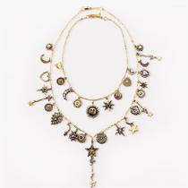 Conjunto de 2 colares com pingentes celestiais