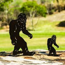 Conjunto de 2 peças de metal Garden Stakes TT & MM Bigfoot Yard Decor Conjunto de 2 peças de metal Garden Stakes TT & MM Bigfoot Yard Decor