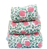 Conjunto de 3 bolsas de higiene e estojo de maquiagem Block Print Designer