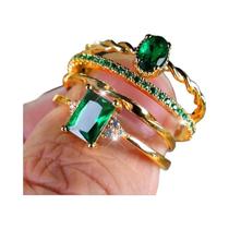 Conjunto de 4 Anéis de Zircônia Verde para Mulheres - Ouro Amarelo - Presente na Moda Conjunto de 4 Anéis de Zircônia Verde para Mulheres - Ouro Amarelo - Presente na Moda