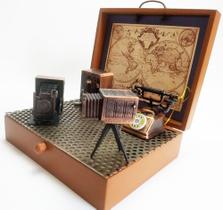 Conjunto de 4 Miniaturas decorativas de Objetos Antigos do cotidiano em metal com Telefone