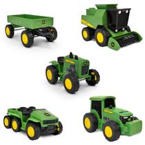 Conjunto de 5 Veículos Agrícolas John Deere com Partes Móveis Conjunto de 5 Veículos Agrícolas John Deere com Partes Móveis