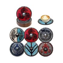 Conjunto De 6 Porta-Copos De Madeira Com Padrão De Escudo De Guerreiro Viking Para Decoração De Casa Conjunto De 6 Porta-Copos De Madeira Com Padrão De Escudo De Guerreiro Viking Para Decoração De Casa