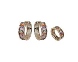 Conjunto de argola e anel com cravação colorida banhado a ouro Conjunto de argola e anel com cravação colorida banhado a ouro