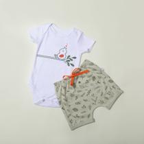 Conjunto de Bebê com Body Manga Curta e Shorts Saruel Conjunto de Bebê com Body Manga Curta e Shorts Saruel