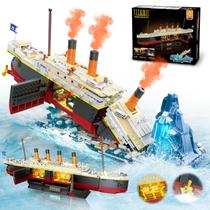 Conjunto de blocos de construção INSOON Titanic Ship com LED 1883 unidades 10+