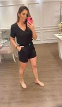 Conjunto de Blusa e Shorts Aurora II - Preto - P / G Conjunto de Blusa e Shorts Aurora II - Preto - P / G