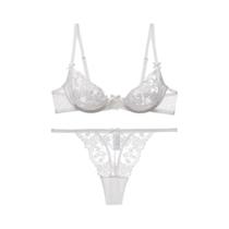 Conjunto De Bralette Ultrafino Sem Fio Com Recortes Em Renda MOYISU Parisian Sheer Sem Bojo Conjunto De Bralette Ultrafino Sem Fio Com Recortes Em Renda MOYISU Parisian Sheer Sem Bojo