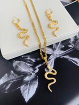 Conjunto de brinco e colar cobra trabalhada folheado a Ouro