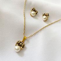 Conjunto de brinco e colar de pérola folheado a ouro 18k
