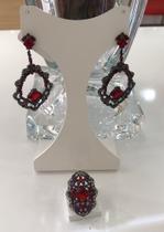 Conjunto de brincos com anel com pedras Conjunto de brincos com anel com pedras
