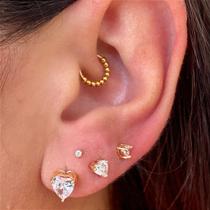 Conjunto de brincos coração com zircônias em metal banhado