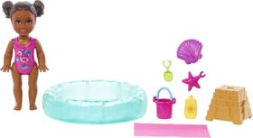 Conjunto de brinquedos Barbie Skipper Babysitters Inc com boneca morena e piscina