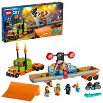 Conjunto de brinquedos de construção LEGO City Stunt Show Truck 60294 com bicicleta Conjunto de brinquedos de construção LEGO City Stunt Show Truck 60294 com bicicleta