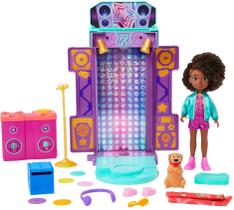 Conjunto de brinquedos Mattel Karma's World com boneca e acessórios
