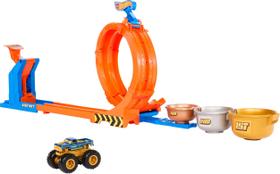 Conjunto de brinquedos para caminhões e pistas Hot Wheels Monster Trucks Loop-and-Flip Trophy Challenge com escala 1:64 fundida sob pressão do 50º aniversário