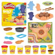 Conjunto de brinquedos Play-Doh Bluey Goes Camping com ferramentas de fogueira de mais de 3 anos