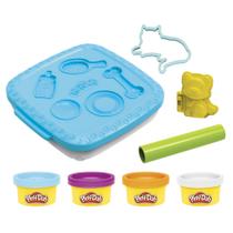 Conjunto de brinquedos Play-Doh Create 'n Go Pets com recipiente de armazenamento