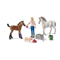 Conjunto de Brinquedos Schleich Farm World - Visita Veterinária com Éguas e Potros