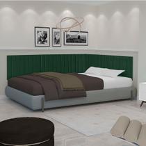 Conjunto de Cabeceira Ripada Palito Cama casal 140 cm suspensa estofada - Verde Musgo Suede