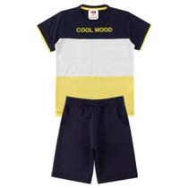 Conjunto de Camiseta Confortável + Bermuda com Bolso Moletinho Conjunto de Camiseta Confortável + Bermuda com Bolso Moletinho