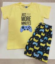 Conjunto de camiseta e bermuda moletom