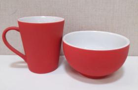 Conjunto de Caneca e Bowl de Porcelana Emborrachados Conjunto de Caneca e Bowl de Porcelana Emborrachados