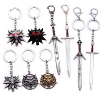 Conjunto de chaveiros The Witcher Wild Hunt Wolf Head & Swords