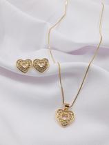 Conjunto De Colar e Brincos Coração Cravejado Folheado em Ouro 18k. JCJ04 Conjunto De Colar e Brincos Coração Cravejado Folheado em Ouro 18k. JCJ04