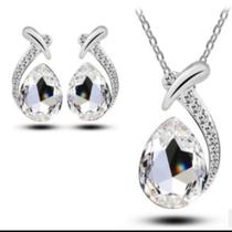Conjunto De Colar E Brincos Formato de Gota com Pingente Cor Prata com Cristal