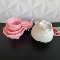 Conjunto de colher medidora de plástico com 4 peças rosa ou branco com cortador molde na base