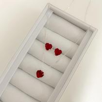 Conjunto de Coração com Zircônia Vermelha em Prata 925