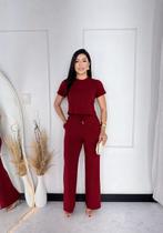 conjunto de cropped no moletinho conjunto de cropped no moletinho
