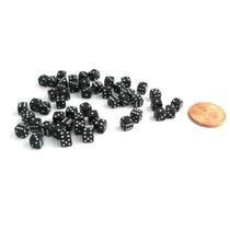 Conjunto de dados Koplow Games com 50 mini 5 mm D6 preto com sementes brancas