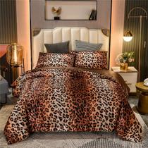 Conjunto de edredom A Night Night Leopard Print Satin Silky Soft