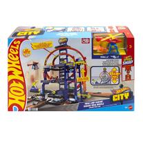Conjunto de garagem Hot Wheels MEGA Loop com 1 Carrinho e 1 Helicóptero de Brinquedo Mattel JBM74