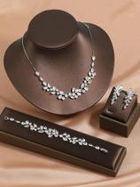 Conjunto De Joias De Zircônia Branca AAA Borla Brincos Pulseira Colar 4 Peças Festa De Casamento