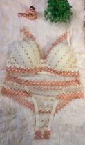 Conjunto de lingerie branco com rosa Conjunto de lingerie branco com rosa