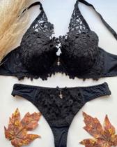 Conjunto de lingerie preta em renda guipir TAM GG