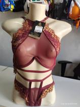 Conjunto de lingerie sem bojo e costas cruzada